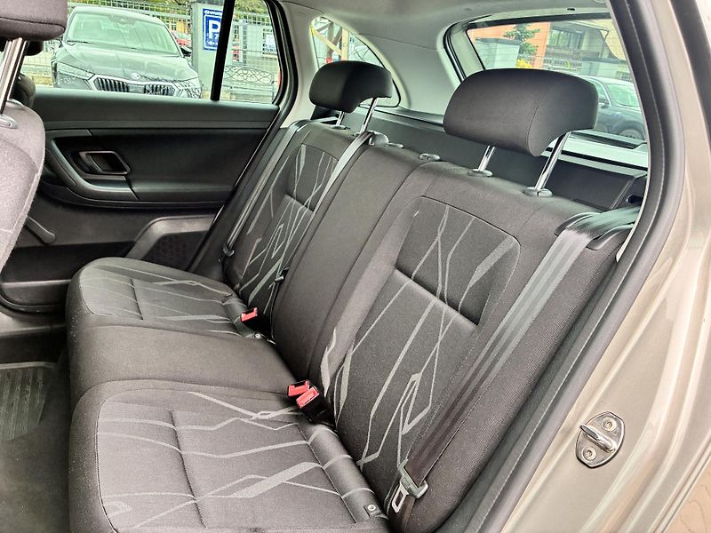 Škoda Fabia 1.2TSI 63kW,digi.KLIMATIZACE - fotka 13 z 27