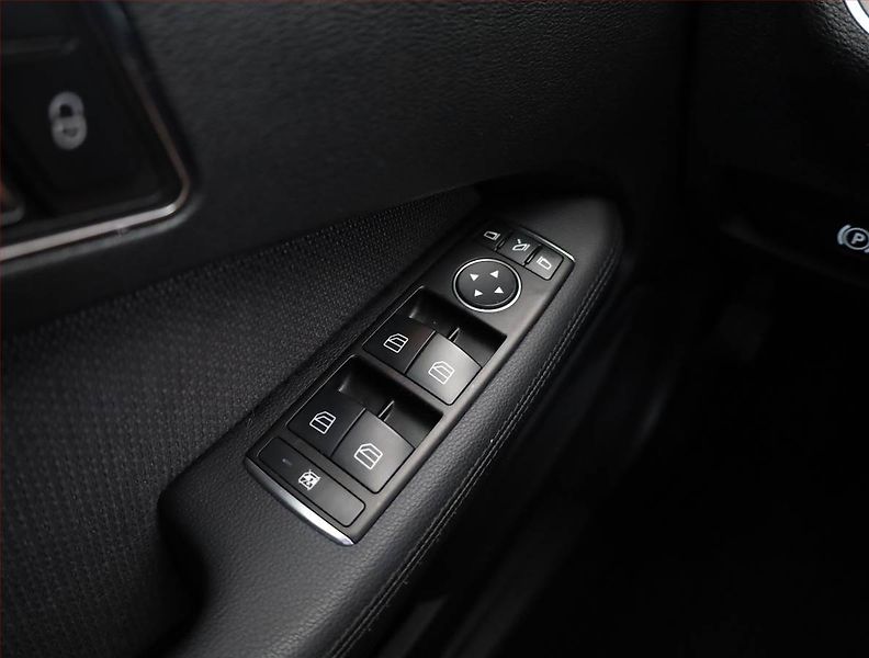 Mercedes-Benz Třídy E (2011) Avantgarde E 250 CDI, Automat - fotka 16 z 18