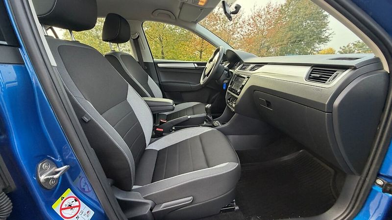 Škoda Rapid 1.0 TSI 81kW Ambition + - fotka 12 z 21