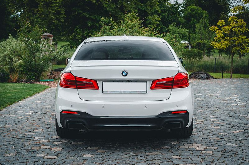 BMW Řada 5 (2017) M550i xDrive ČR  - fotka 6 z 58
