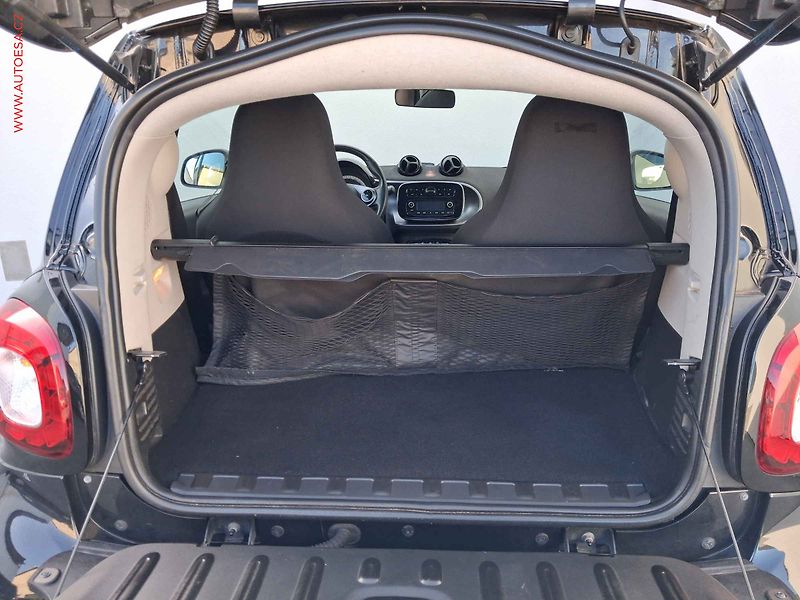 Smart Fortwo (2017) 1.0i, Passion, AC - fotka 7 z 16