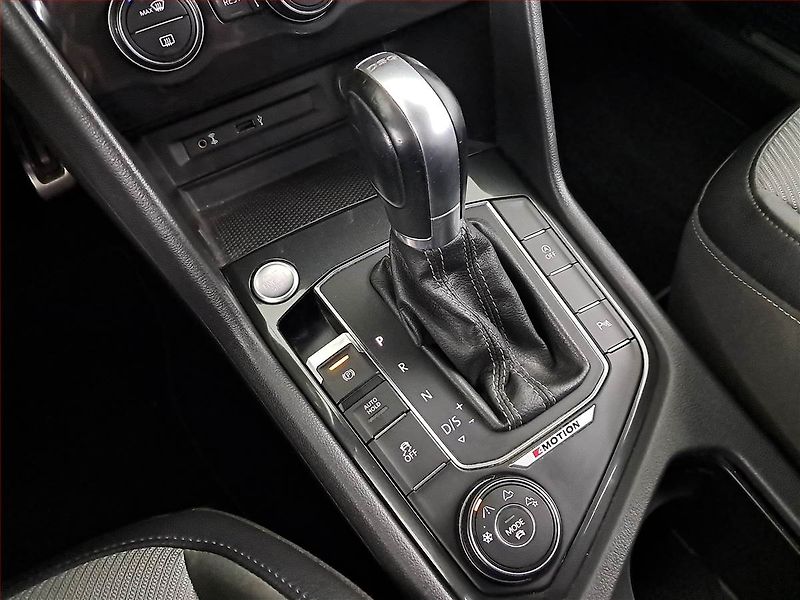Volkswagen Tiguan (2016) 2.0 TDI, 4X4, Automat, Navi - fotka 13 z 18