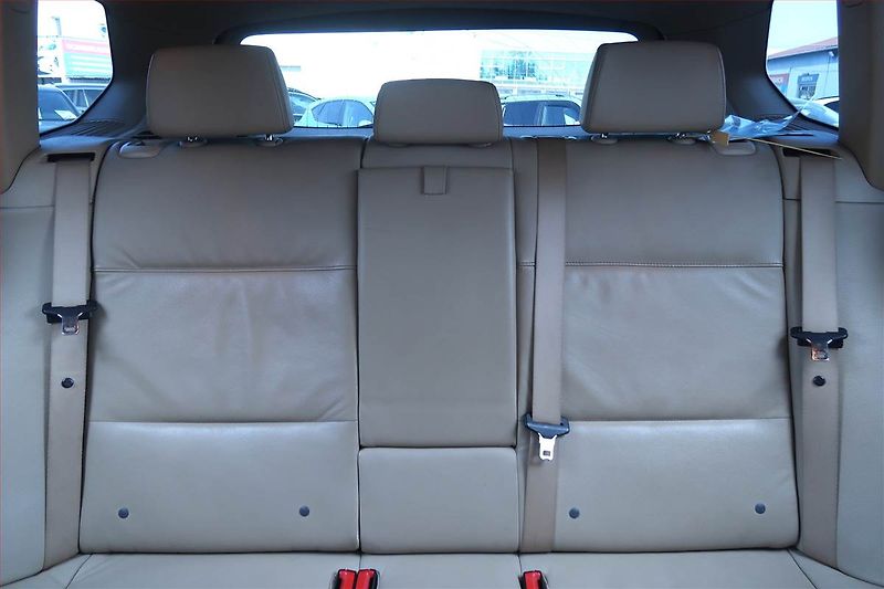 BMW X3 (2011) xDrive20d, 4X4, Automat, Navi - fotka 10 z 21