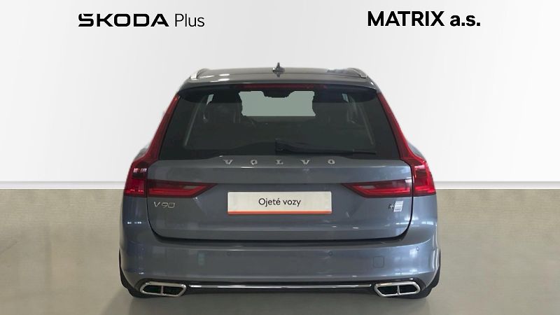 Volvo V90 (2018) Kombi Inscription 2.0 TDI 110k - fotka 9 z 38
