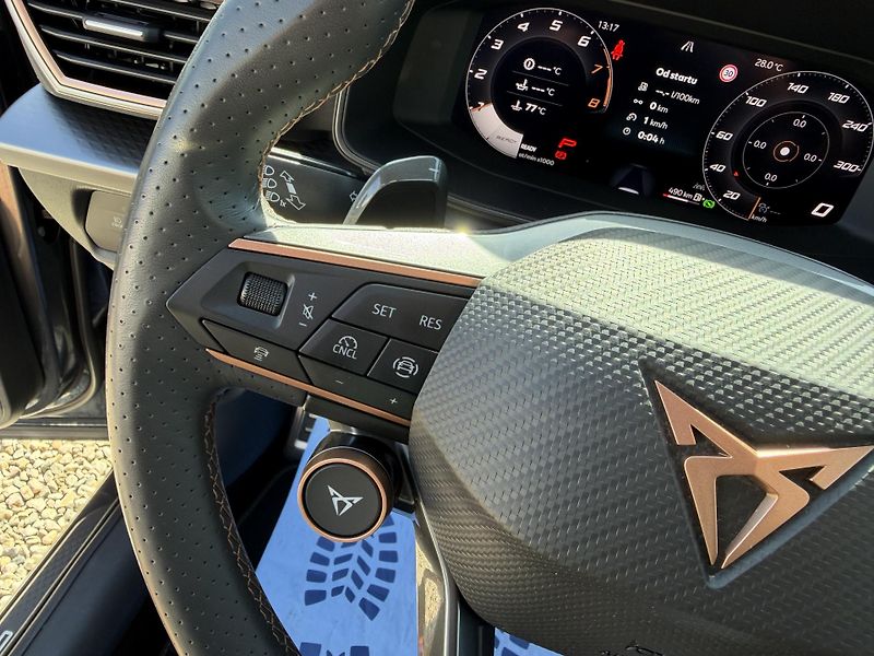 Cupra Formentor 1,5 eTSi/110kW - DSG - fotka 18 z 92