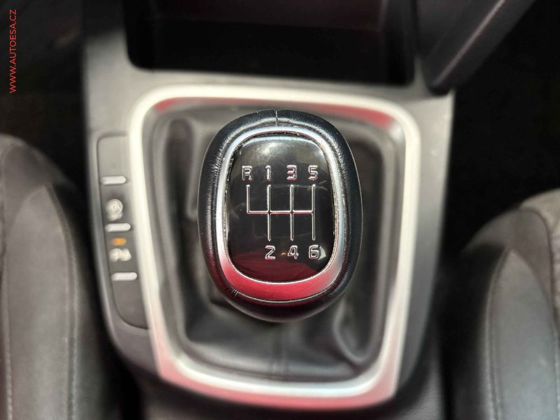 Kia Ceed (2022) 1.5 T-GDI, ČR, STK7/28 - fotka 15 z 15