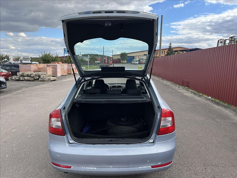 Škoda Octavia 1,6 MPi LPG PLATNOST 10/2033 - fotka 28 z 32