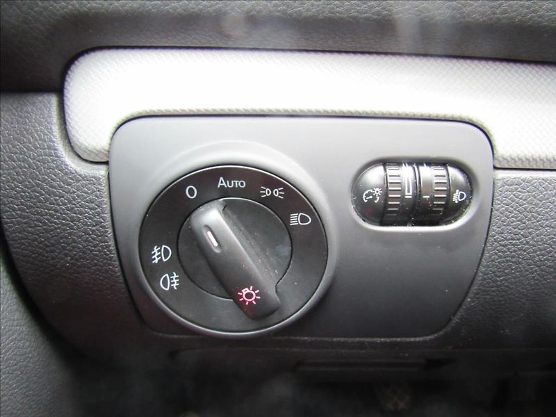Volkswagen Golf 1,2 TSI 63kW Trendline - fotka 24 z 33