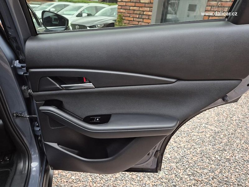 Mazda CX-30 (2022) CX-30 2.0i ESkyactiv-X Automat - fotka 47 z 54