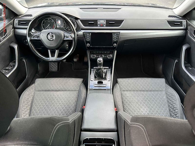 Škoda Superb (2016) 1.6 TDi, AC, výhřev sed. - fotka 8 z 19