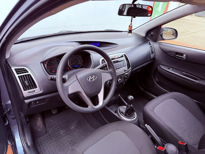 Hyundai i20 1.2, ČR, 46 tkm - fotka 11 z 19