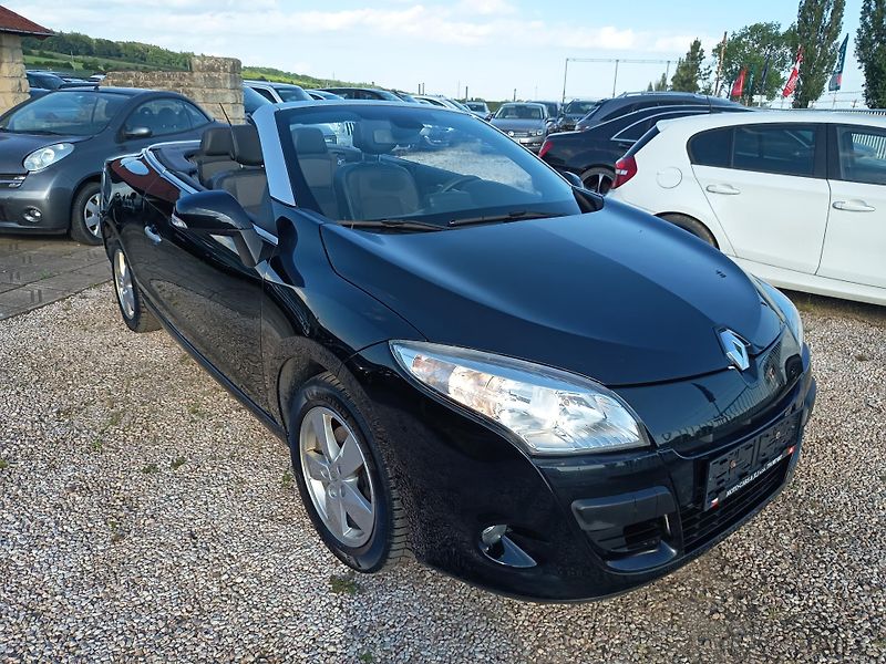 Renault Mégane (2011) Kabroušek 1.4 96kw - fotka 8 z 53