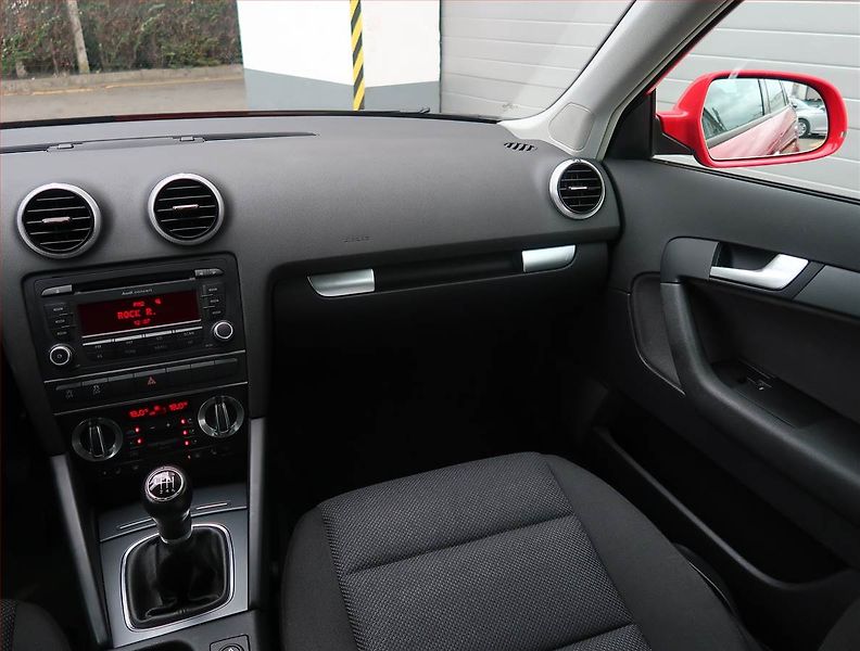 Audi A3 (2010) 1.2 TFSI, Xenony - fotka 8 z 15