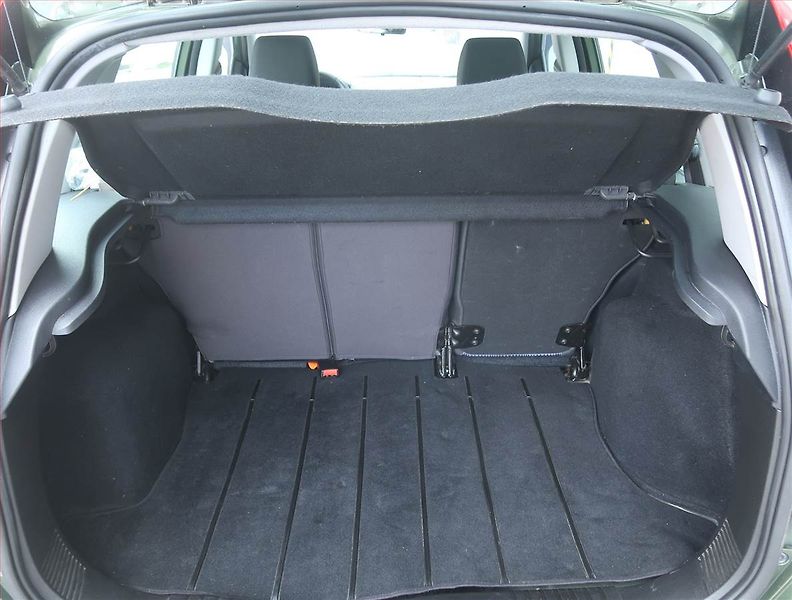 Ford Fusion (2006) 1.4, po STK, jezdí dobře - fotka 14 z 15
