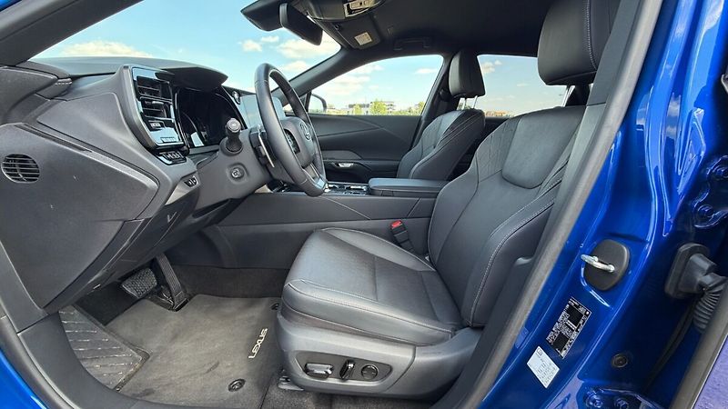 Lexus RX 350h 350H 2,5 HEV F SPORT DESIGN - fotka 10 z 31