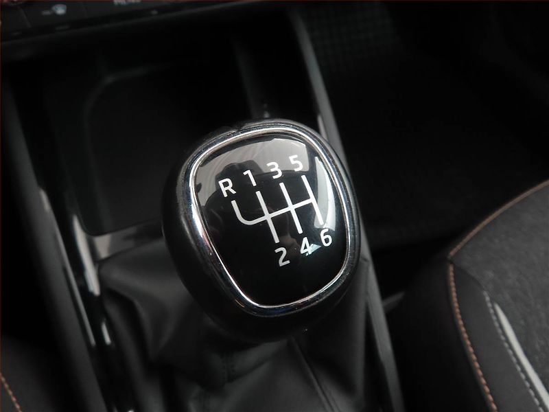 Škoda Scala (2023) 1.0 TSI, ČR,1.maj, Tempomat - fotka 13 z 16