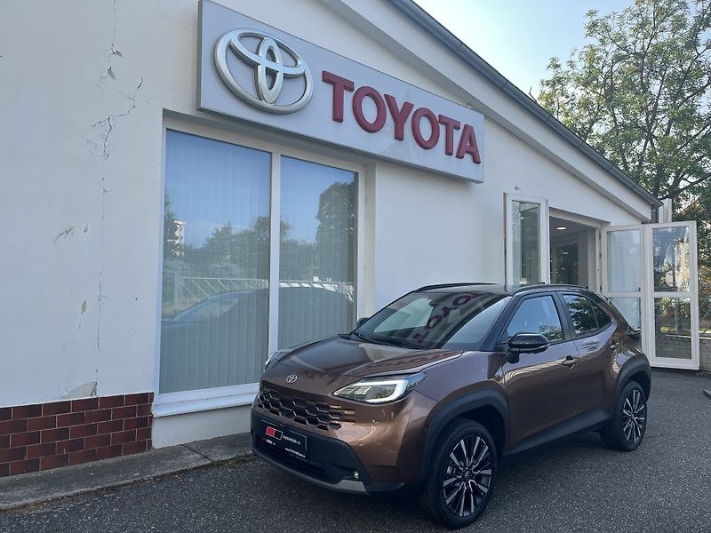 Toyota Yaris Cross 1.5L HEV130 Executive Tech VIP - fotka 1 z 27