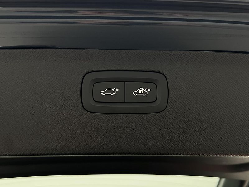 Volvo XC90 T8 AWD BRIGHT PLUS 7 MÍST - fotka 51 z 53