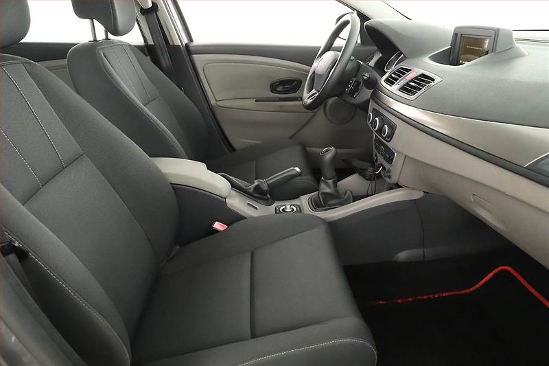 Renault Mégane (2011) 1.6 16V, nová STK, servisované - fotka 7 z 11
