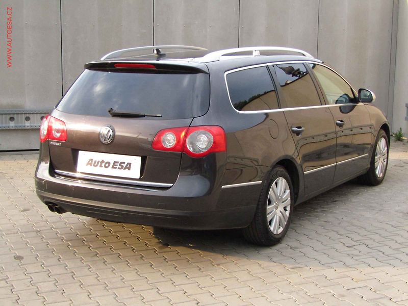 Volkswagen Passat (2010) 2.0TDi, Navigace - fotka 4 z 18