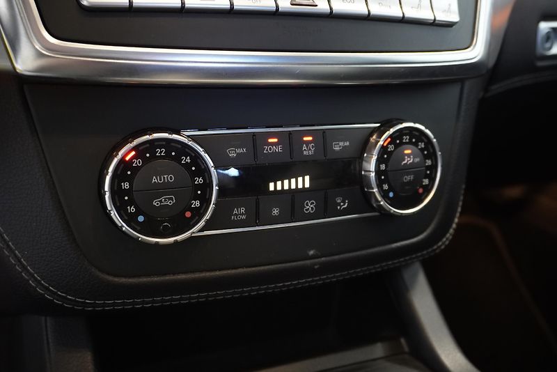 Mercedes-Benz GL GL350 3,0D V6 4MATIC AUT. - fotka 25 z 36