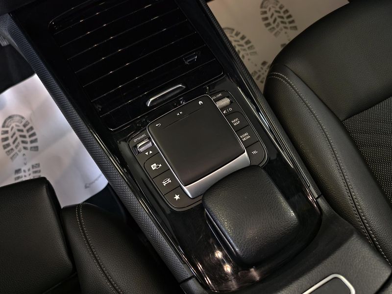 Mercedes-Benz GLB 220 d 140kW, A/T, 7 MÍST, DPH  - fotka 21 z 27
