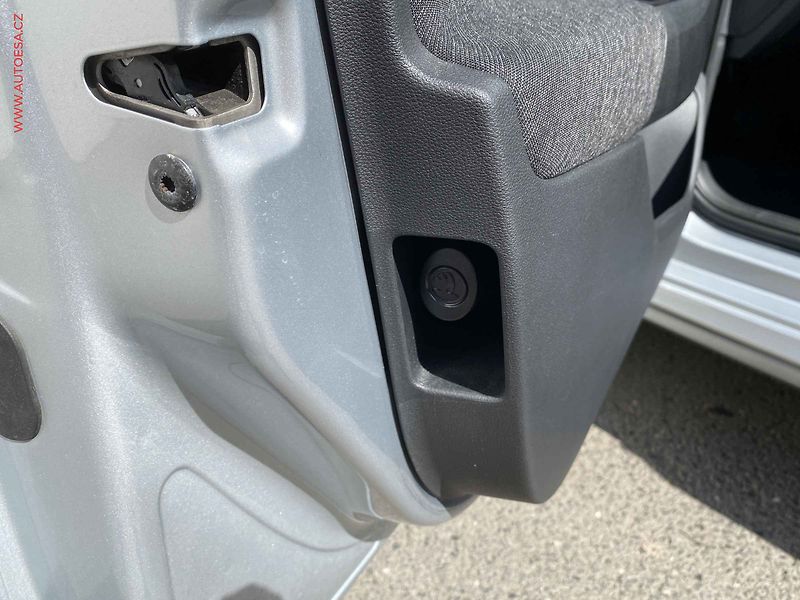Škoda Kamiq (2023) 1.0 TSi, 1.maj,ČR, Style - fotka 13 z 20