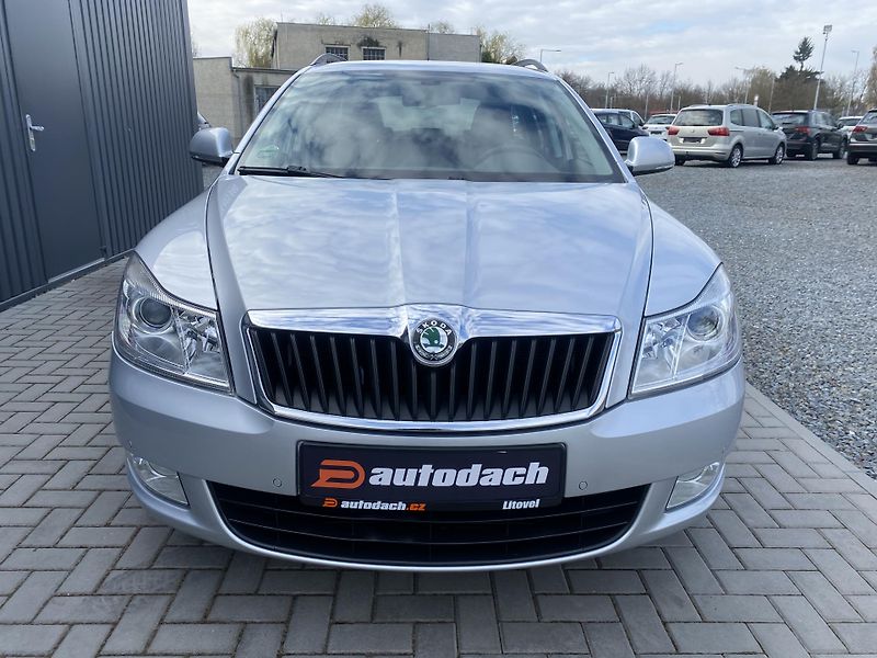 Škoda Octavia 1.4 TSI 90kW -ELEGANCE-PDC-ALU - fotka 7 z 44