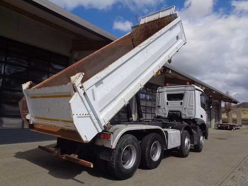 Mercedes-Benz AROCS 3246 8x4 3S MEILLER - fotka 4 z 17