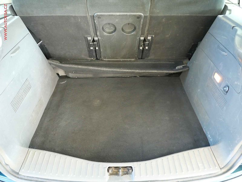 Ford C-MAX (2006) 1.8 TDCi, AC, tempo - fotka 7 z 18
