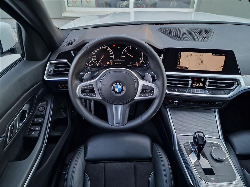 BMW Řada 3 320d xDrive,M Sport,ČR,1.Maj. - fotka 12 z 50