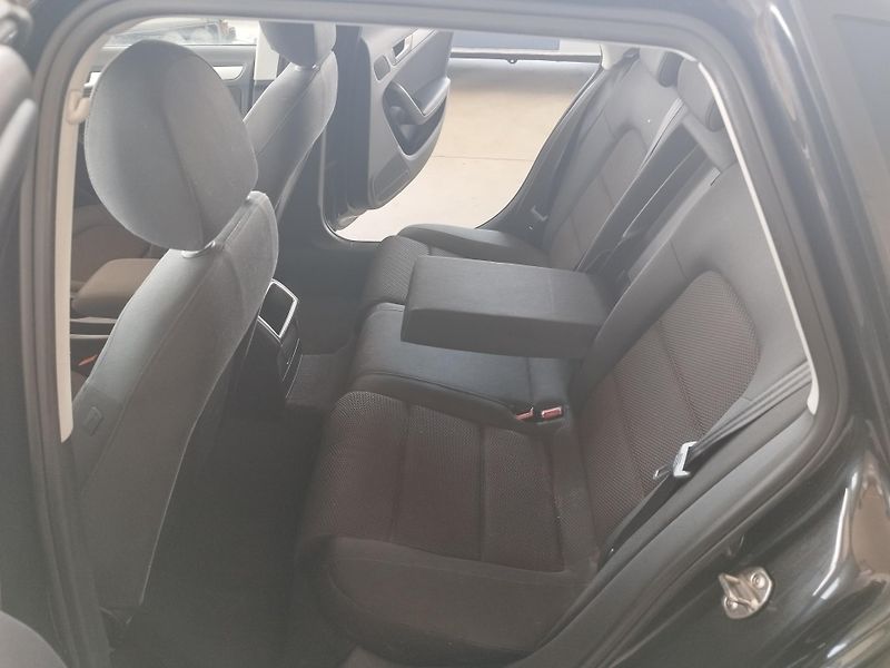 Audi A4 Allroad (2012) 2,0TDI,LED,ALU,TAŽNÝ,MAN,4X4 - fotka 13 z 25