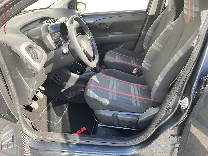 Peugeot 108 (2015) 1.2 PT, Active, AC - fotka 9 z 17