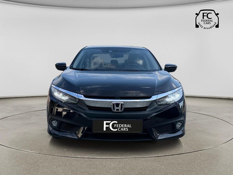 Honda Civic 1.5 VTEC TURBO Executive - fotka 8 z 31
