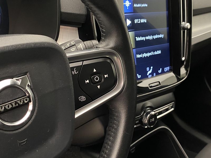 Volvo XC40 D3 MOMENTUM AUT  - fotka 20 z 45