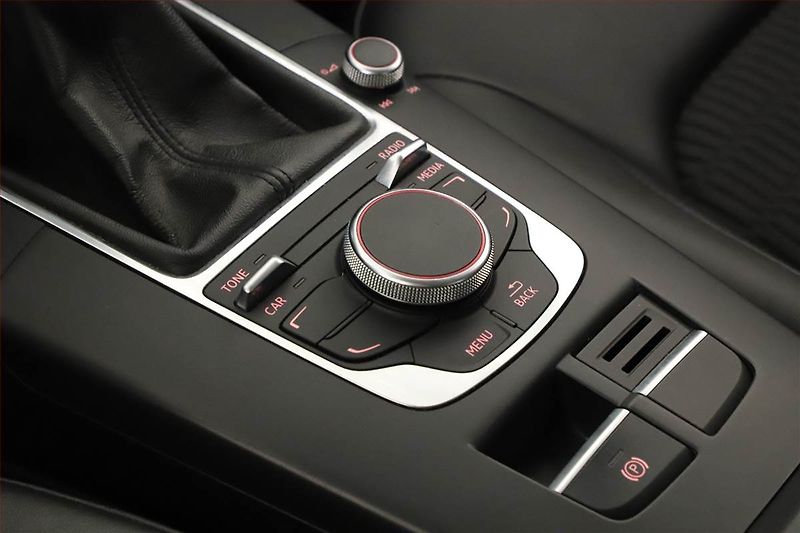 Audi A3 (2014) 1.2 TFSI, Kůže, Bi-Xenony - fotka 15 z 16