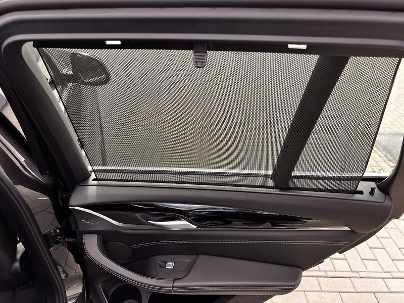BMW X3 30e xDrive 1. majitel  - fotka 15 z 27