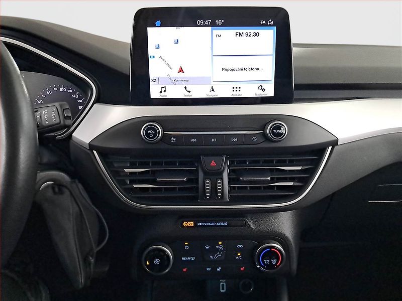 Ford Focus (2019) 1.5 TDCi, Automat, Navi - fotka 12 z 26
