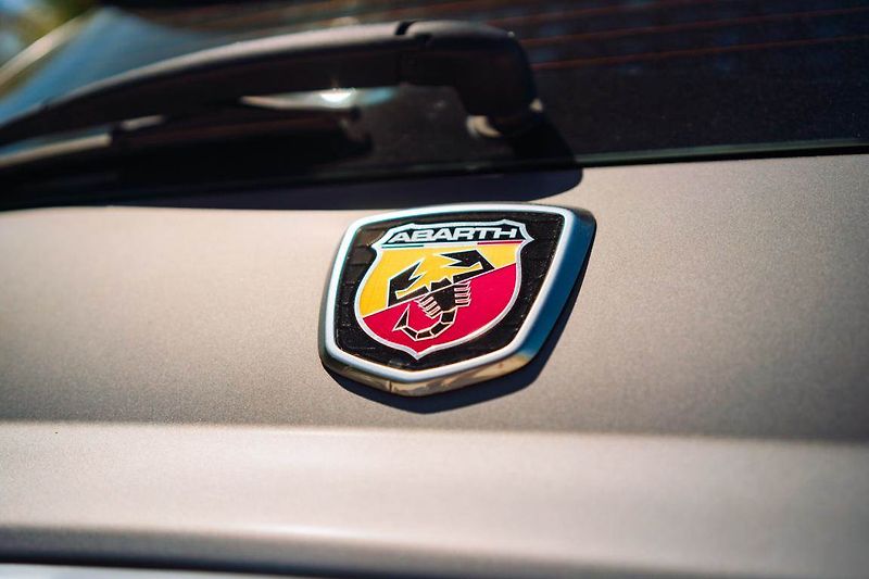 Abarth 595 (2021) Turismo, Park. senzory - fotka 15 z 31