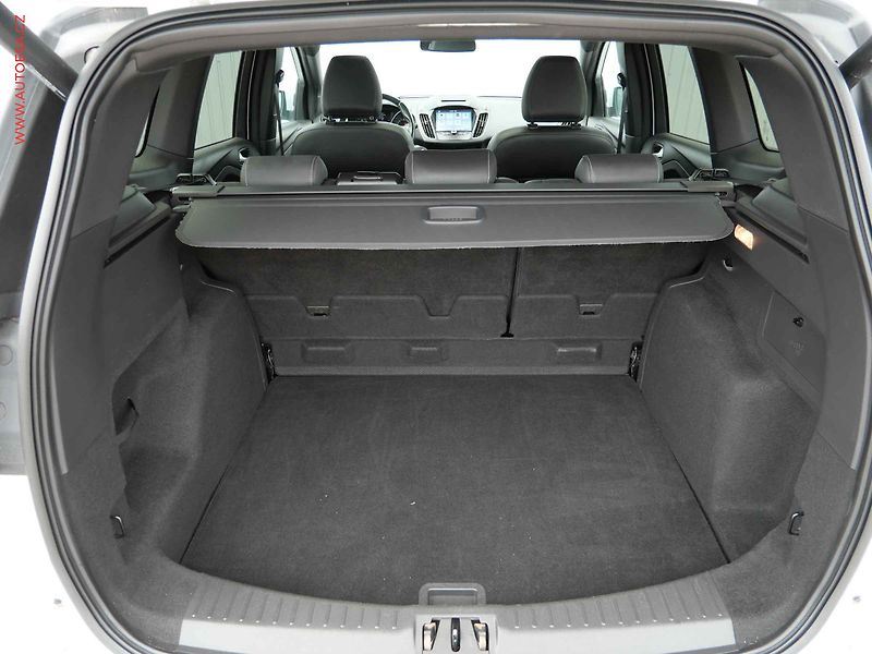 Ford Kuga (2017) 1.5 TDCi, ST-Line - fotka 7 z 20