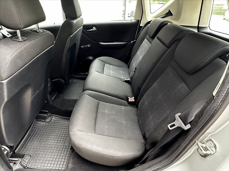 Mercedes-Benz Třídy A 1,5 i 70KW-A 160 KLIMA-SERVIS! - fotka 11 z 32