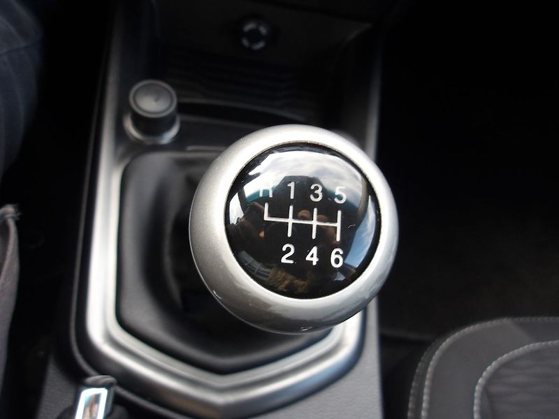 SsangYong Korando 1,6 CRDi PĚKNÝ ! - fotka 32 z 33