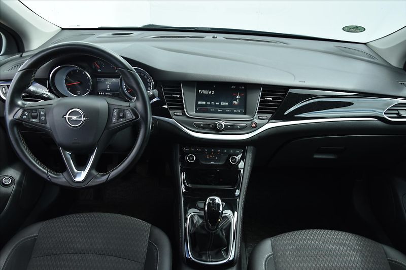 Opel Astra 1.4 TURBO 110kW ST ENJOY ČR - fotka 13 z 26