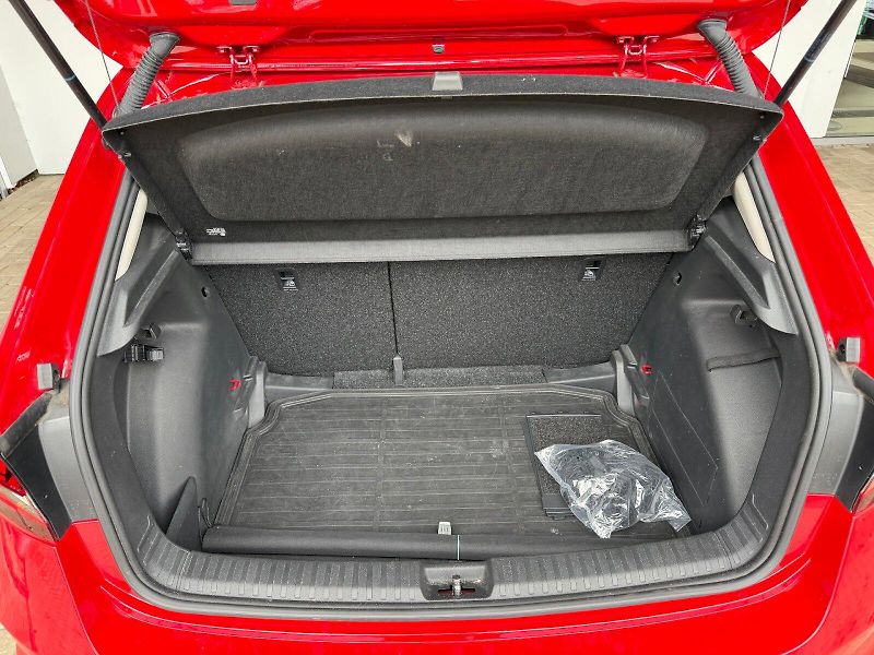 Škoda Fabia (2025) Selection 1.0 MPI / 59 kW M5 - fotka 20 z 26