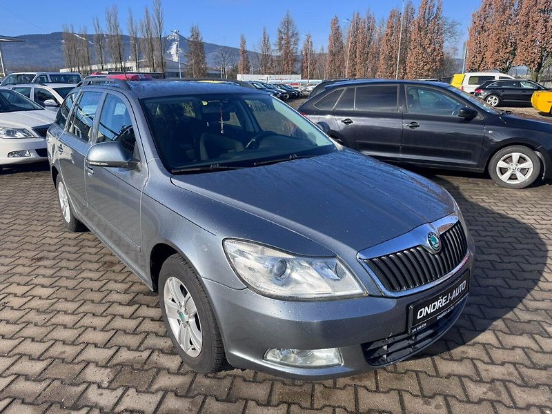 Škoda Octavia (2012) 1,6 TDI 77KW TAŽNÉ SK FACELIFT - fotka 8 z 49