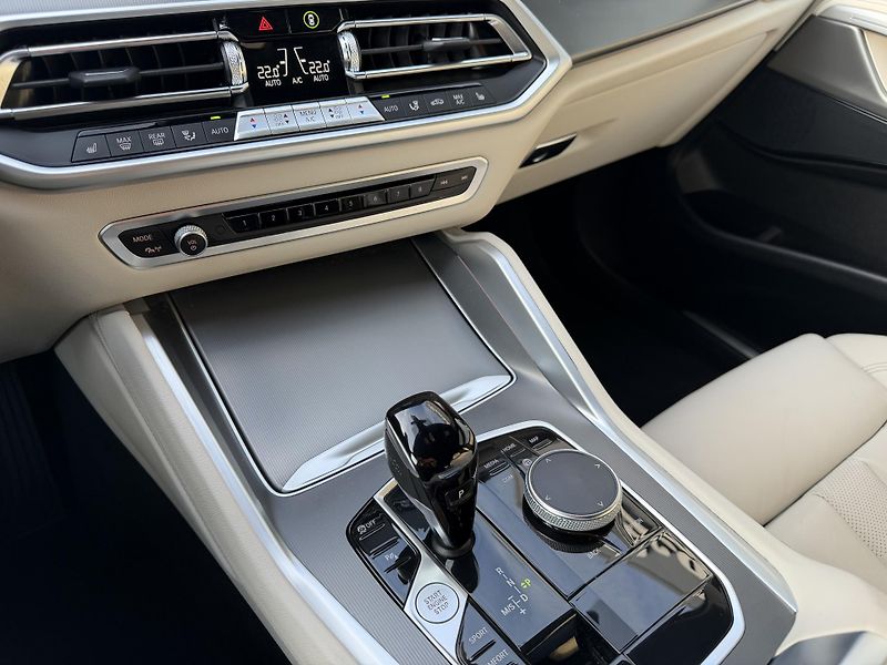 BMW X6 (2022) 30XD 210kW LASER TZ R20 CZ!!!! - fotka 40 z 45