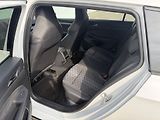 Volkswagen Golf (2026) R-Line People 7DSG mHEV 1,5eTS - náhled 23