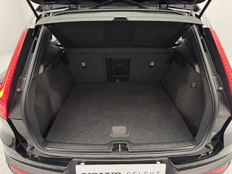 Volvo XC40 T3 MOMENTUM CZ 1.maj - fotka 5 z 31