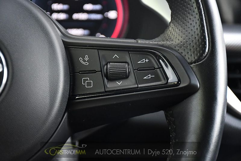 Alfa Romeo Stelvio 2.2D VELOCE Q4 H&K PANOR TAŽNÉ - fotka 30 z 53