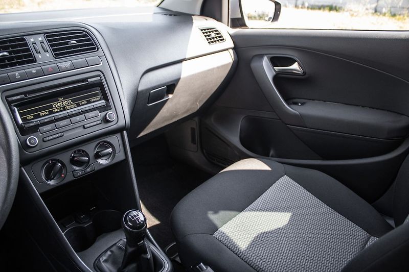 Volkswagen Polo 2012 44kW MT/5 - fotka 13 z 17